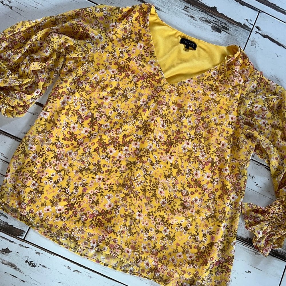 1 State lady’s yellow floral boho top